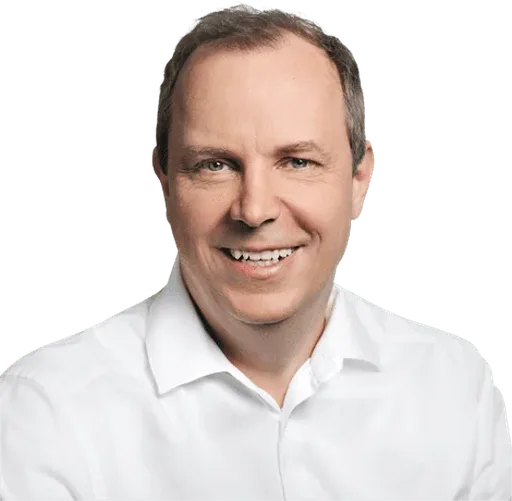 Henrik Momberger, Fachanwalt für Verkehrsrecht — Kanzlei Momberger Düsseldorf